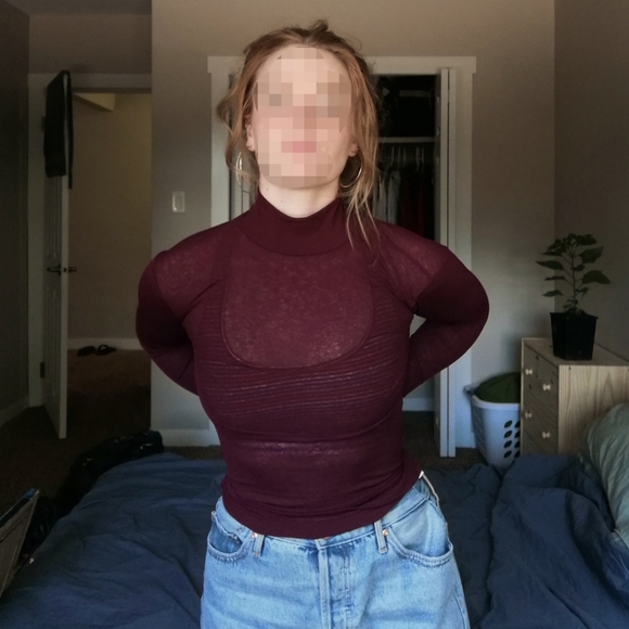 Topshop Maroon Turtleneck - Picture 1 of 4
